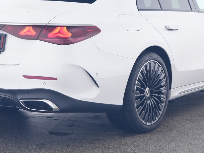 Mercedes-Benz E 220 d AMG-Sport - Samsaru's Car Outlet