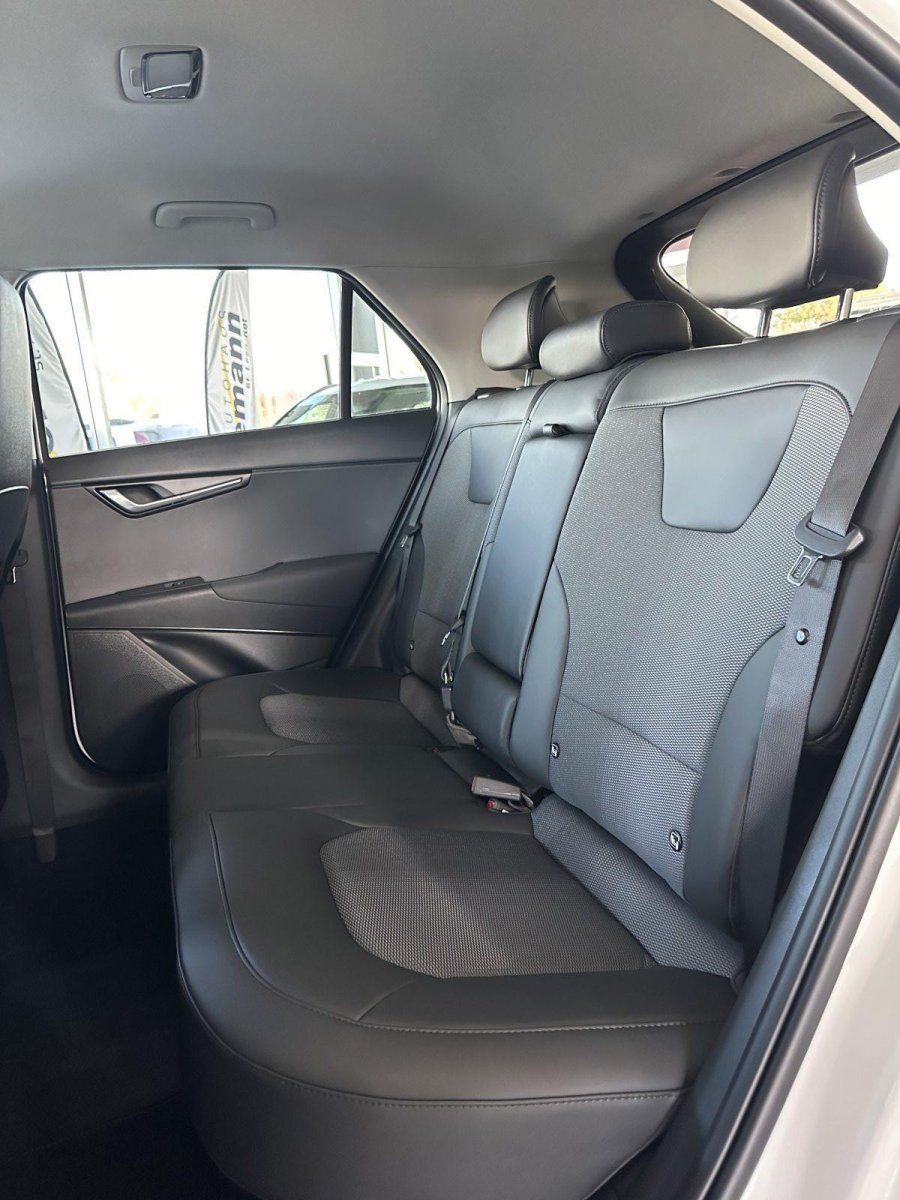 Kia Niro 1.6 HEV 129 DCT Vision - Samsaru's Car Outlet