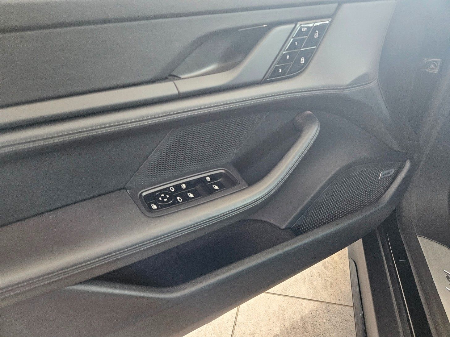 Porsche Taycan Turbo !GARANTIE! BOSE/MATRIX/KERAMIK