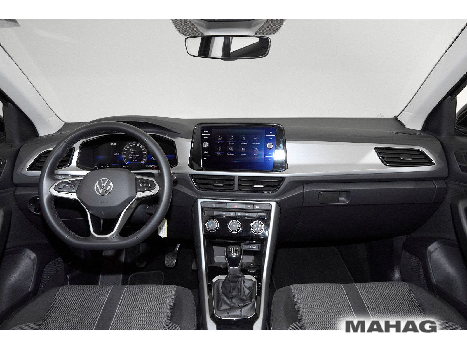 Volkswagen T-ROC 1.0 TSI Life - Samsaru's Car Outlet