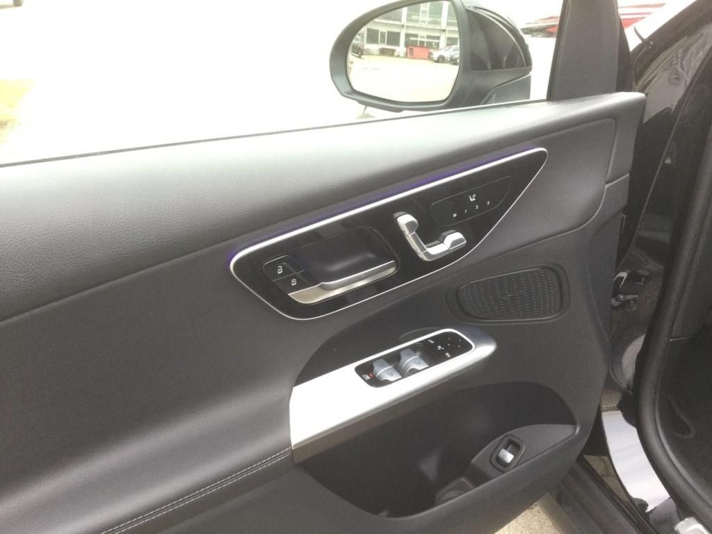 Mercedes-Benz GLC 200 4MATIC Avantgarde - Samsaru's Car Outlet