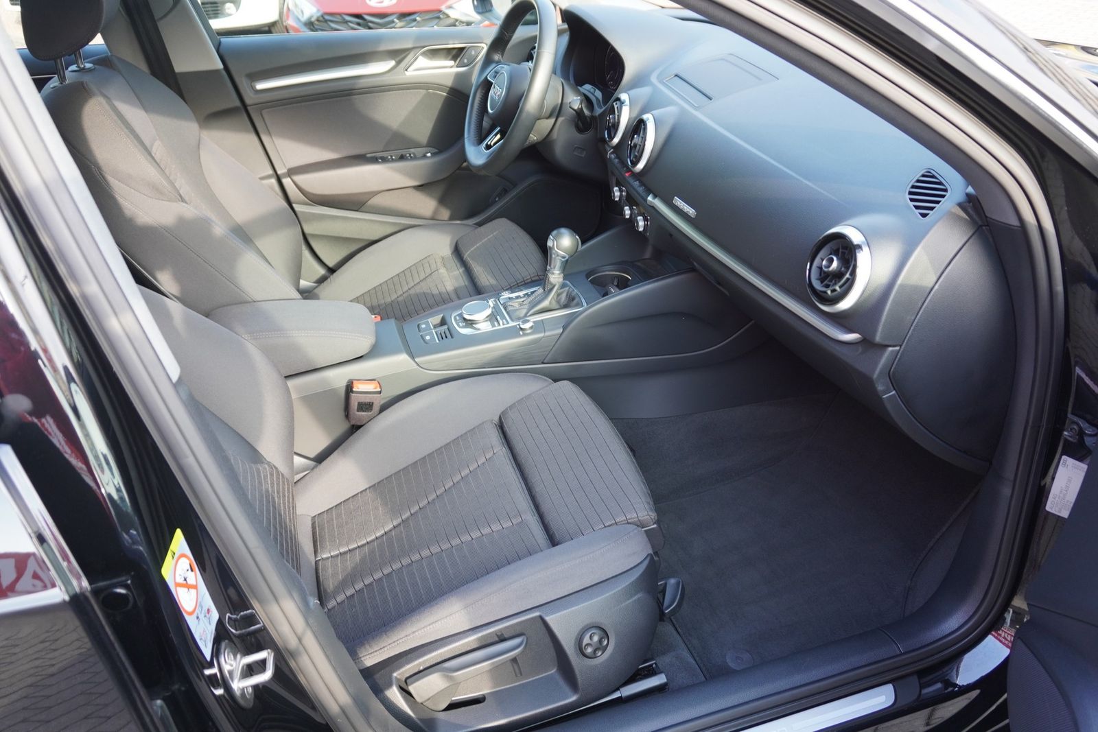 Audi A3 Sportback 40 e-tron sport S-Tronic - Samsaru's Car Outlet
