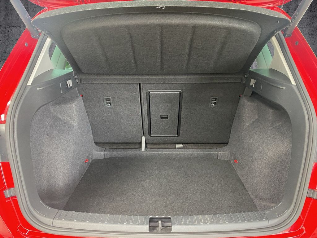 Seat Ateca 1.5 TSI Xperience DSG AHK+Leder+LED