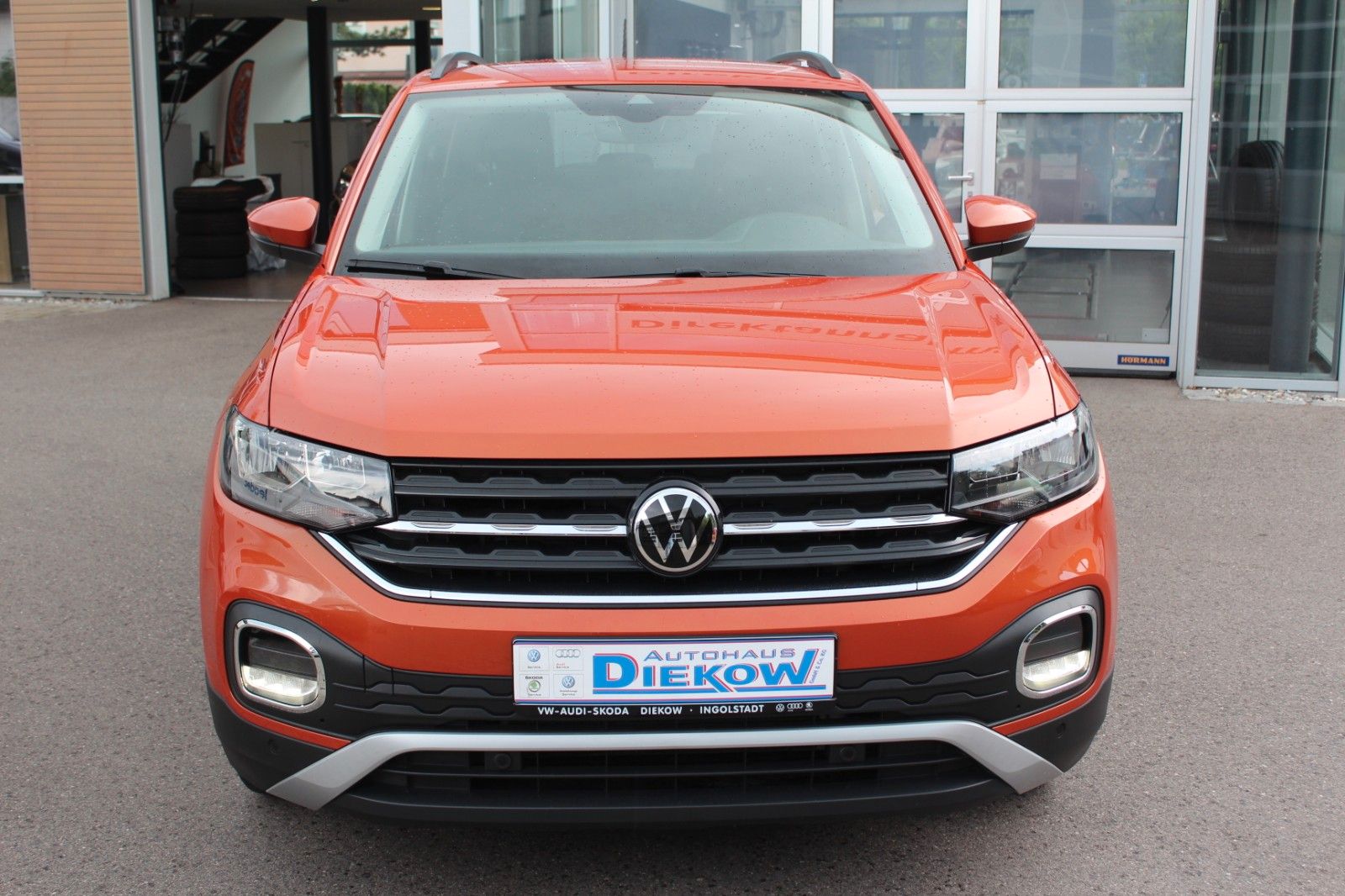 Volkswagen T-Cross United DSG - Samsaru's Car Outlet
