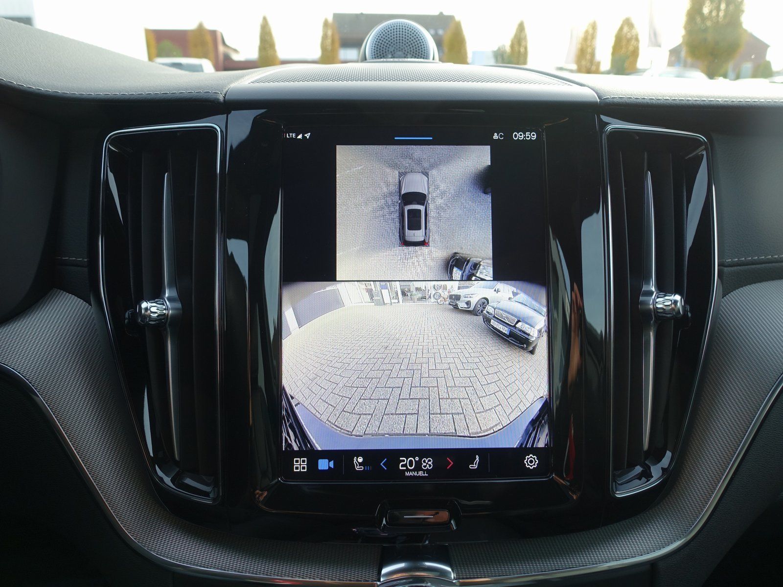 Volvo XC60 Black Edition Ultra T8 AWD/Massage/B&W/AHK