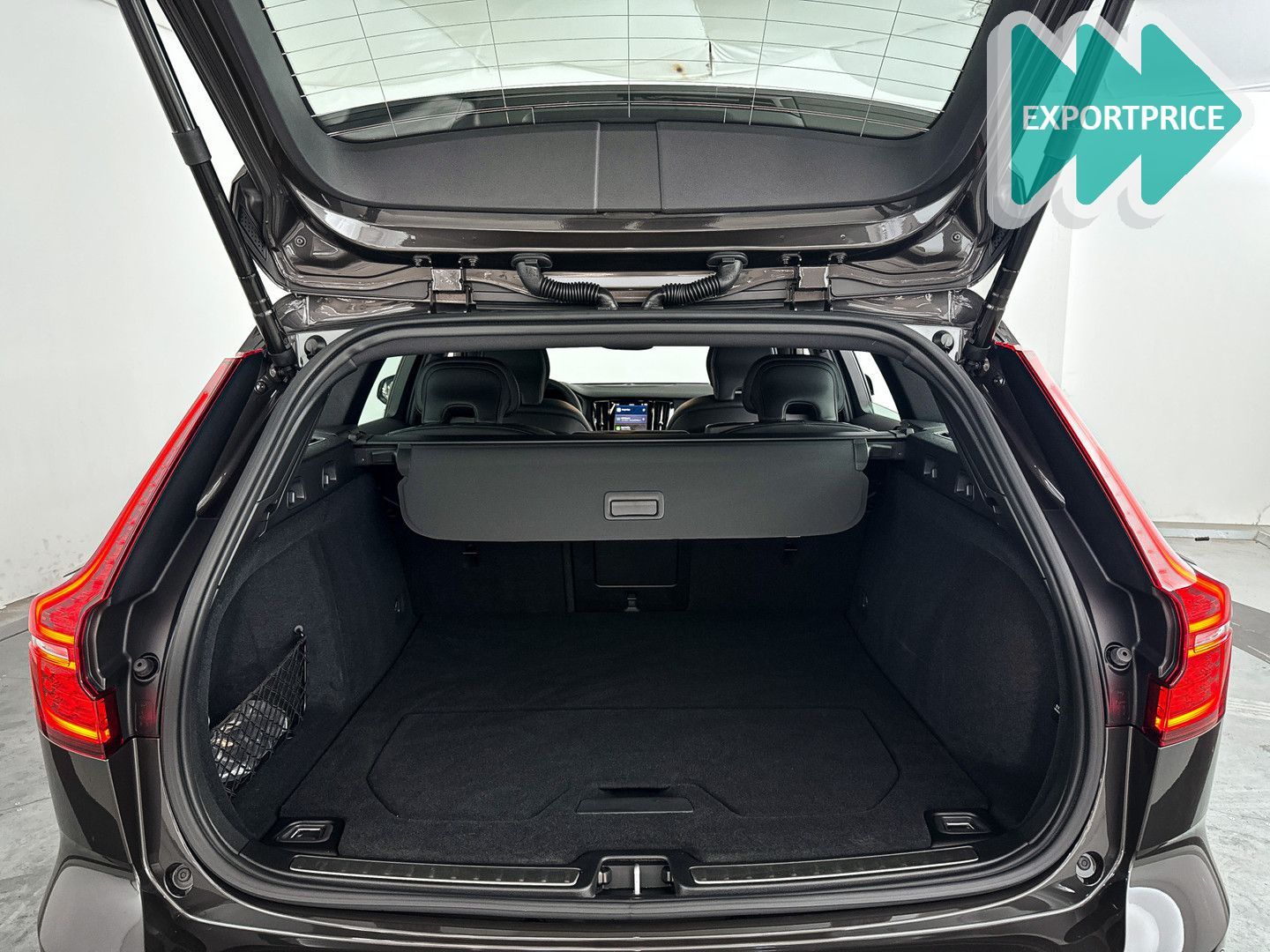 Volvo V60 T6 Plug-in hybrid AWD Plus Dark | 360° kamer