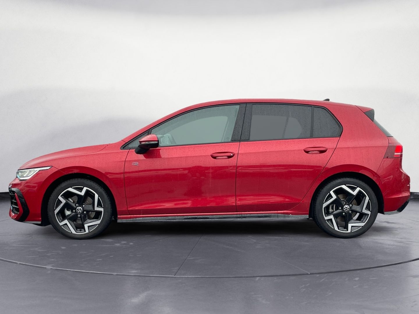 Volkswagen Golf 8 R-Line 1.5 TSI DSG LED/NAVI/KAMERA/APP/5J