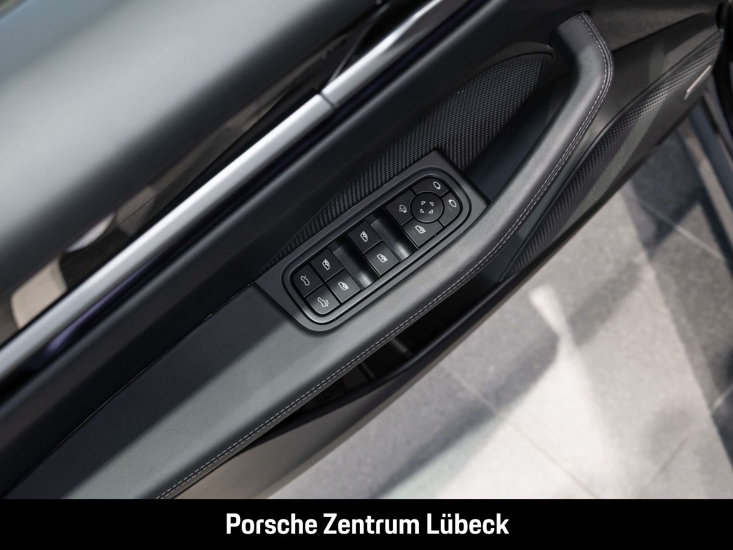 Porsche Macan - Samsaru's Car Outlet