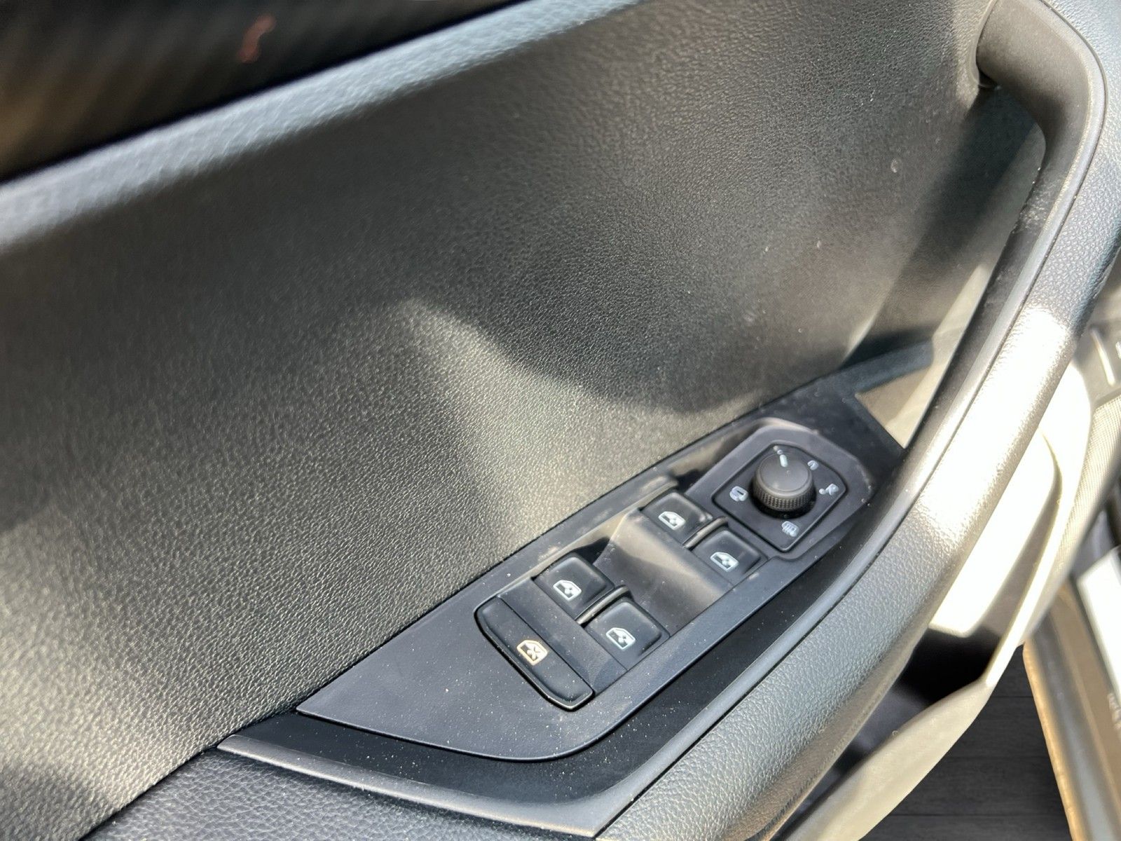 Skoda Karoq 2.0 SPORTLINE 4X4 LEDER CAM ACC MATRIX NAV