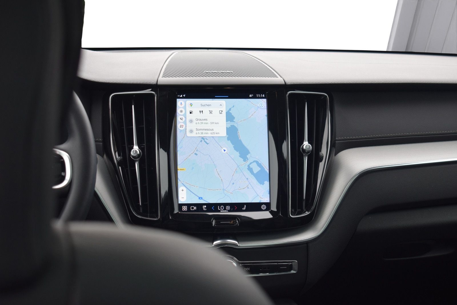 Volvo XC60 Ultimate Bright - Samsaru's Car Outlet
