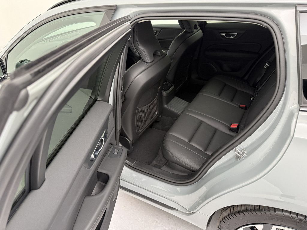 Volvo V60 Plus Dark Plug-In Hybrid ACC STANDHZ 360°