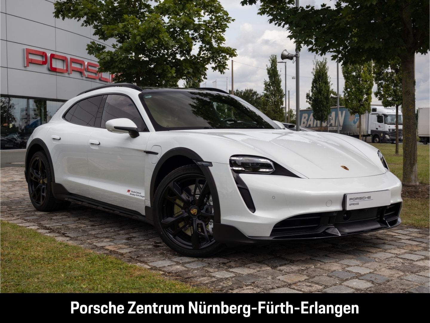 Porsche Taycan Turbo Cross Turismo Burmester HUD InnoDri