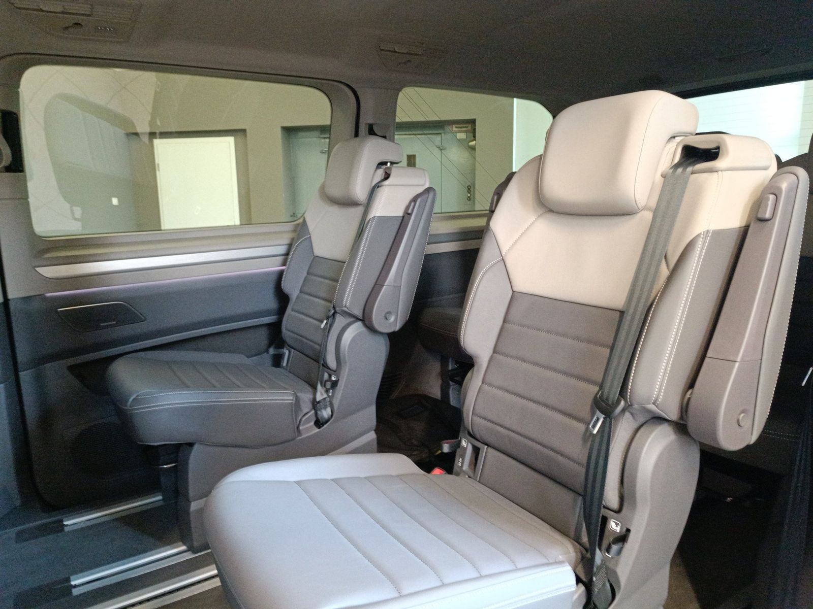 Volkswagen T7 Multivan 1.5 eHybrid Style lang DSG AHK*Leder