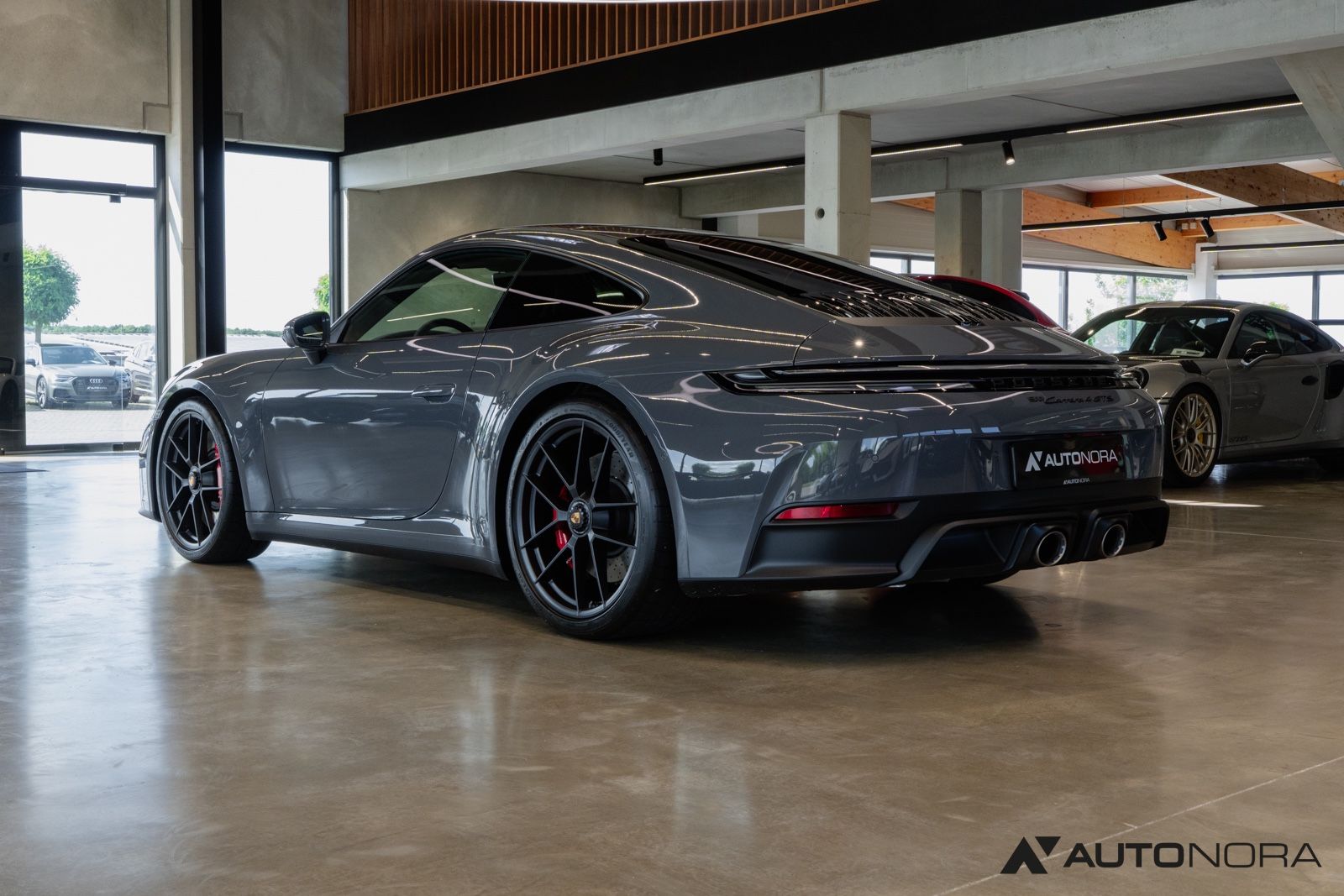 Porsche 911 (992.2) Carrera 4 GTS Lift 18-Wege Matrix