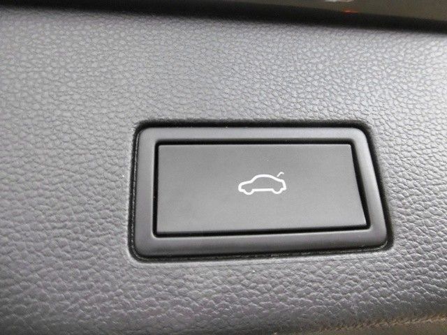 Volkswagen Golf VIII Variant 2.0 TDI Style - Samsaru's Car Outlet