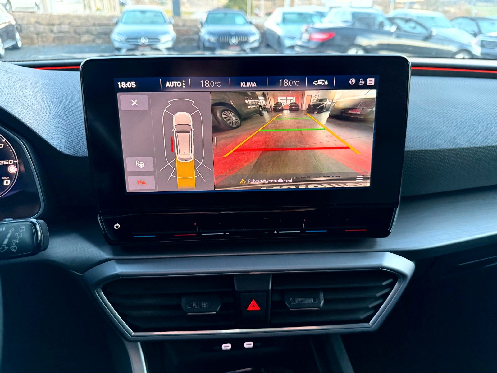 Seat Leon 1.5 eTSI ACT FR DSG Sportstourer Navi_Kamer