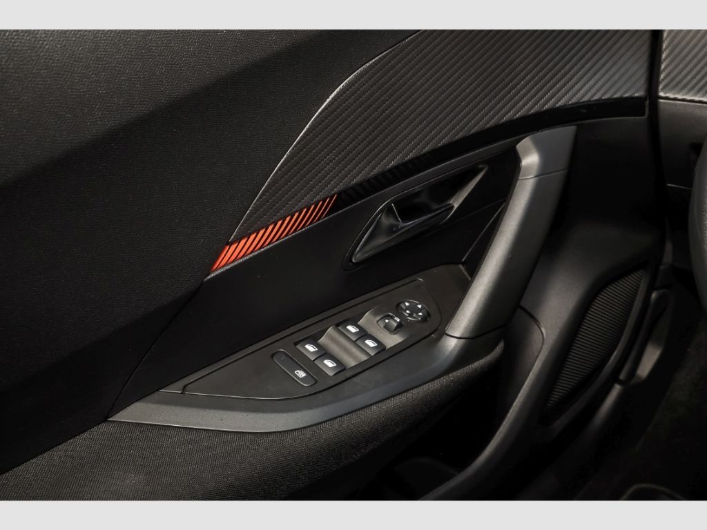 Peugeot e-2008 Active - Samsaru's Car Outlet