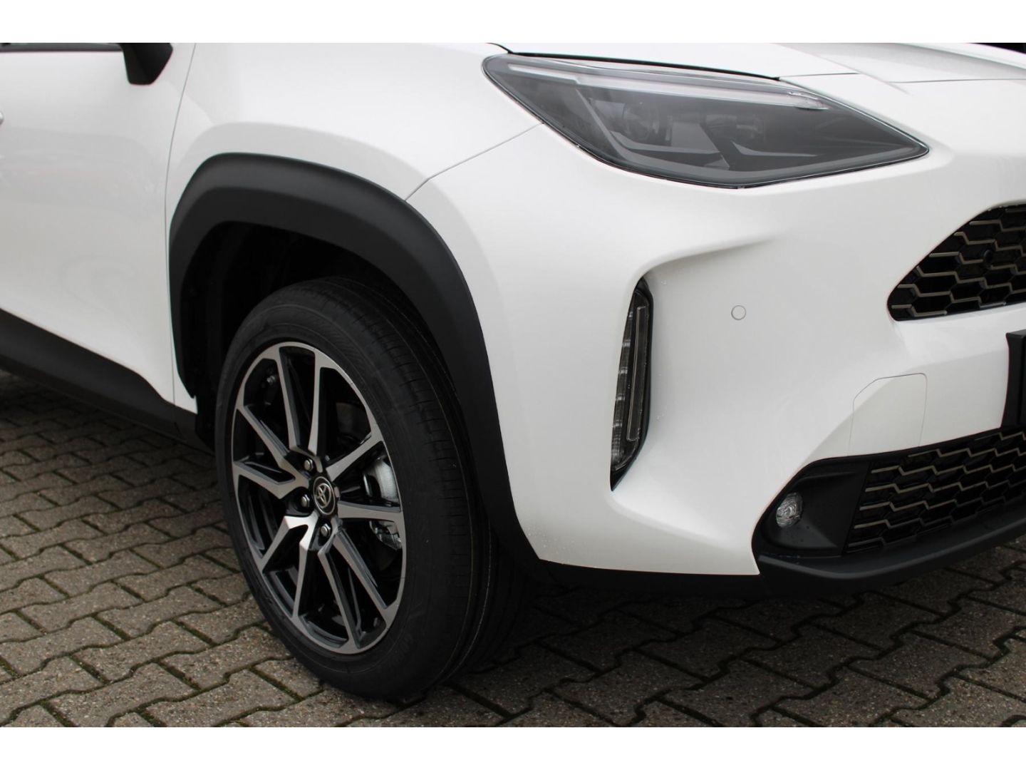 Toyota Yaris Cross GR-SPORT+ADVANCED-P+CARPLAY+GJ-RÄDER