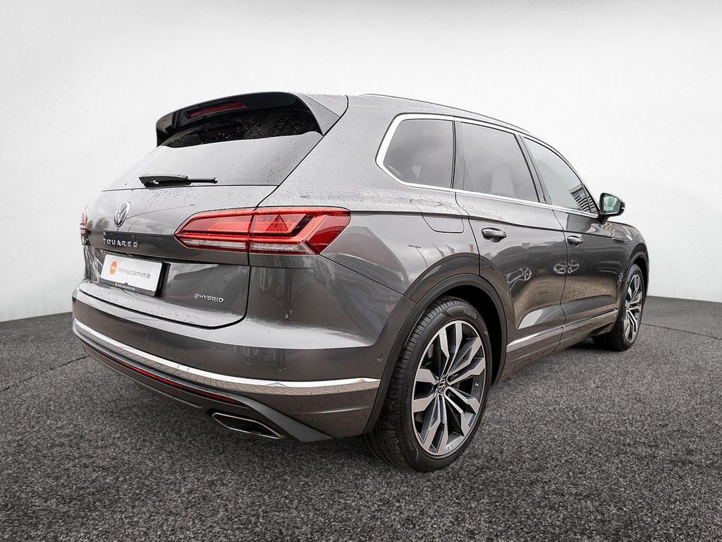 Volkswagen Touareg 3.0 V6 TSI eHybrid Elegance 4M - Samsaru's Car Outlet