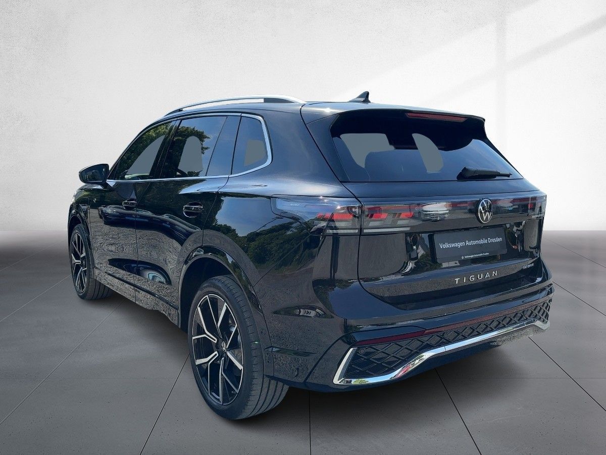 Volkswagen Tiguan R-Line 1,5 eHybrid DSG *AHZV PANO LEDER*