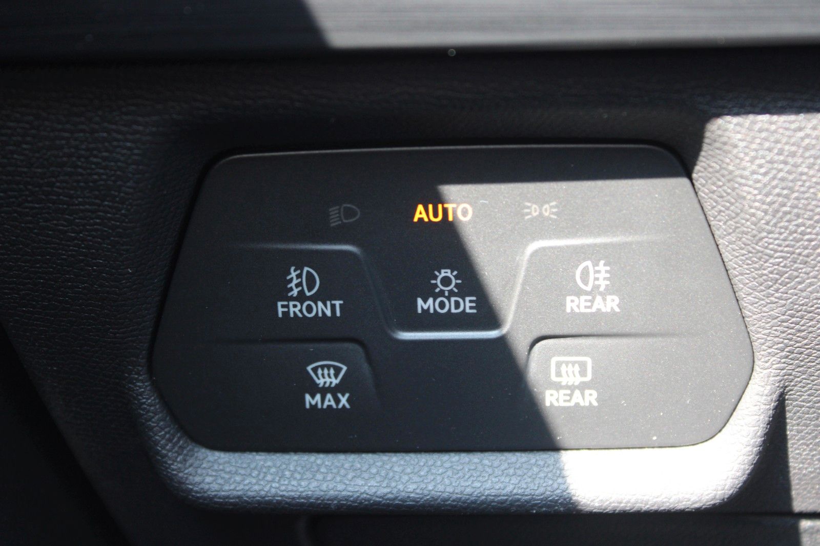 Cupra Formentor 1.4 e-HYBRID DSG +ACC+SHZ+LED+AHK+PDC+