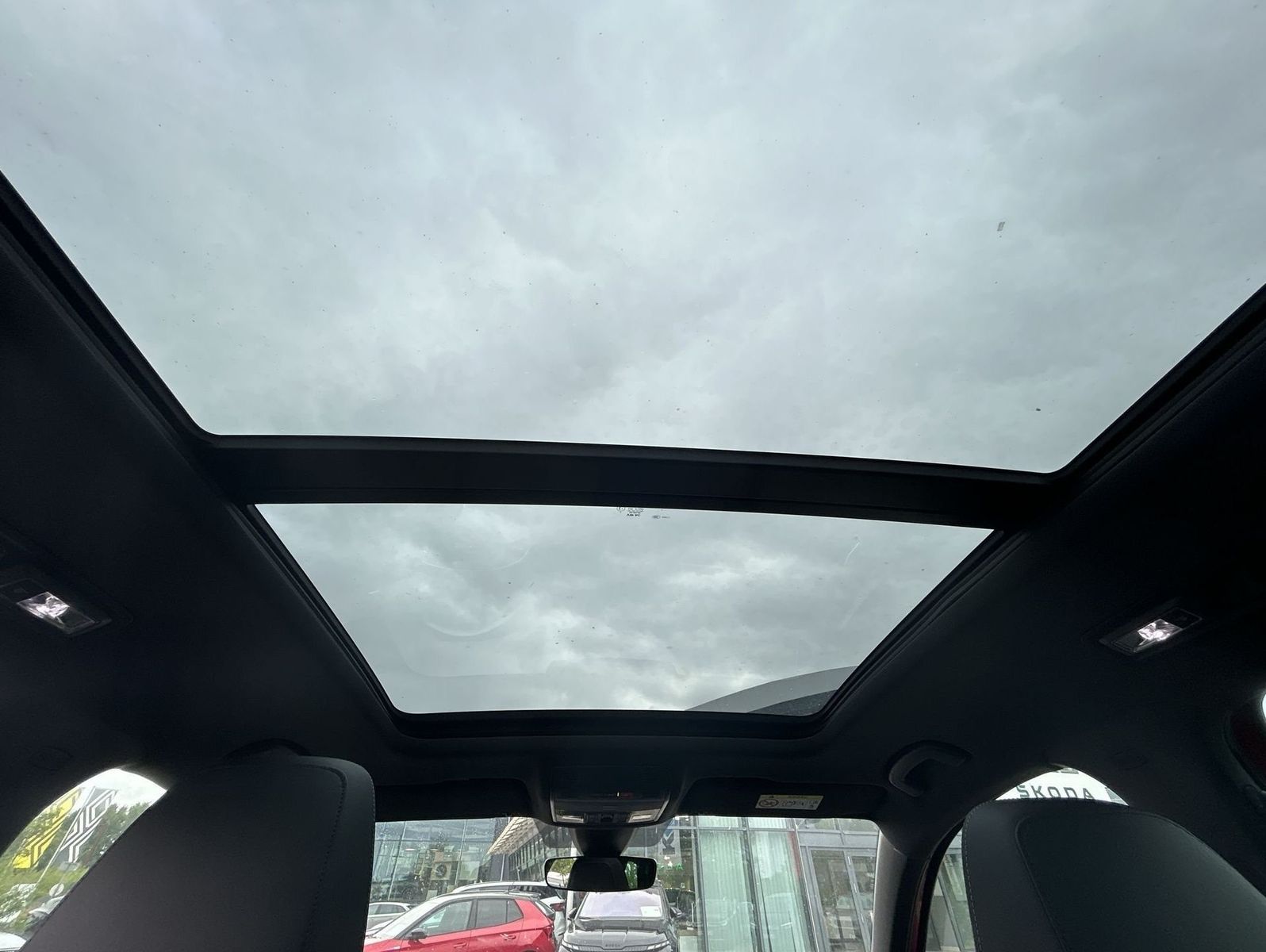 Skoda Karoq 2.0 TSI Sportline Pano Matrix ACC AHK LED