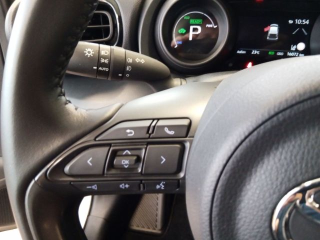 Toyota Yaris 1.5 Hybrid Team D *LED*PDC*KAMERA*