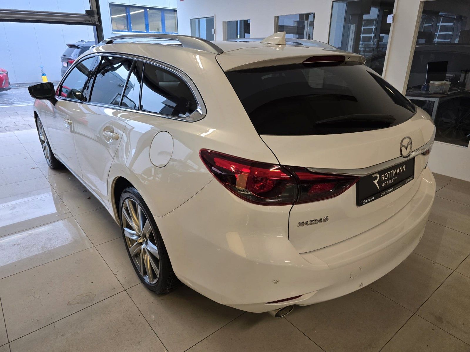 Mazda 6 Kombi Exclusive-Line *HUD*BOSE*SB*LEDER*360°