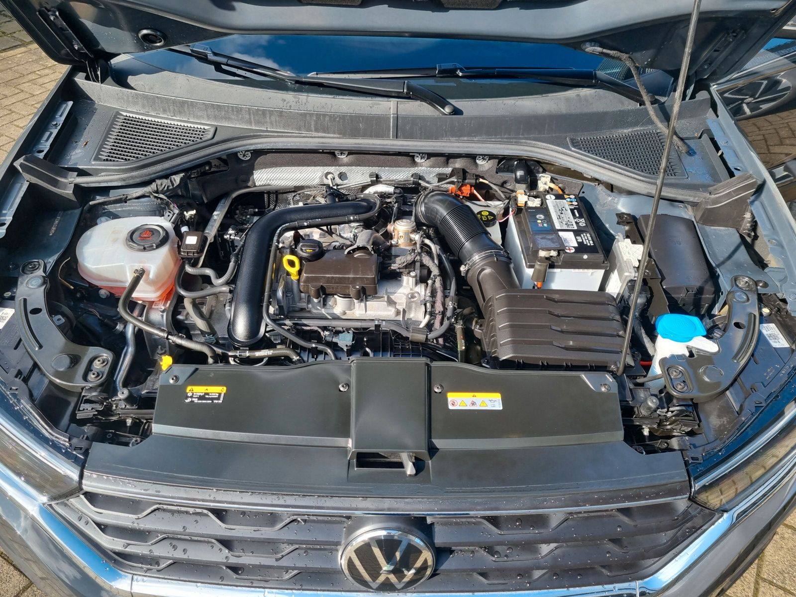 Volkswagen T-Roc 1.0 TSI - Samsaru's Car Outlet