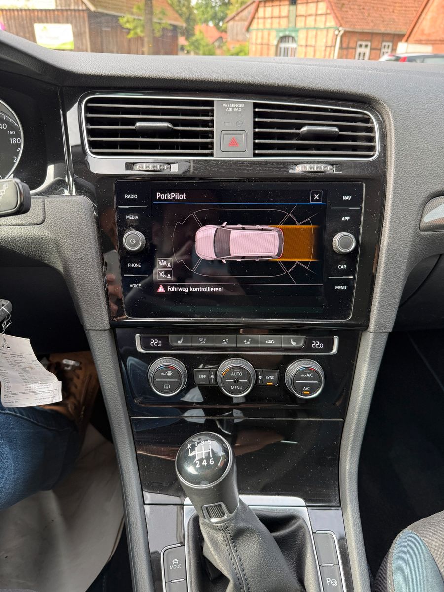Volkswagen Golf VII Variant IQ.DRIVE - Samsaru's Car Outlet