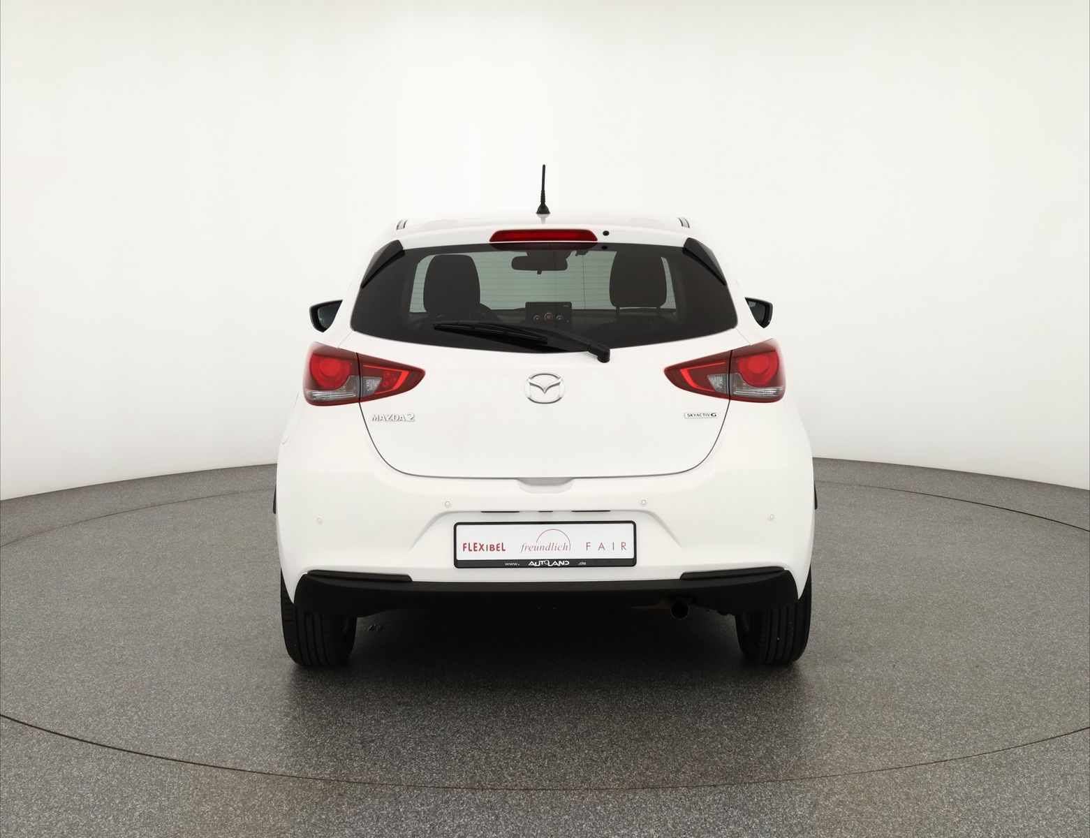 Mazda 2 1.5 SKYACTIV-G 90 Aut. - Samsaru's Car Outlet