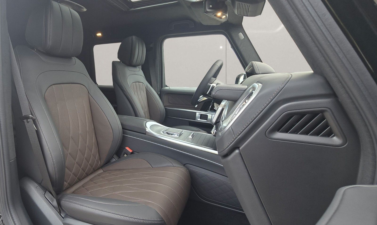 Mercedes-Benz G450d AMG Line - Samsaru's Car Outlet