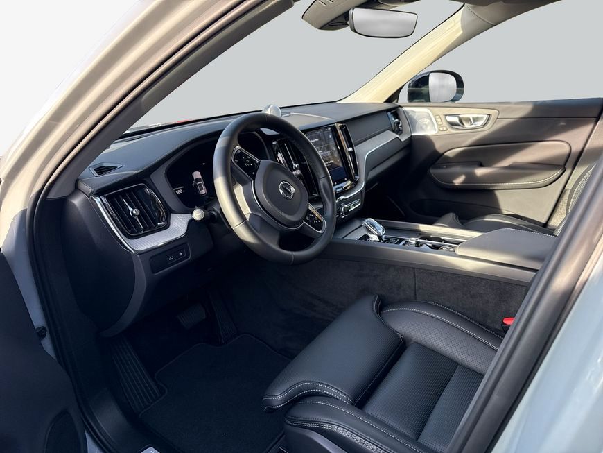 Volvo XC60 T8 AWD Plug-in Hybrid Ultra Dark