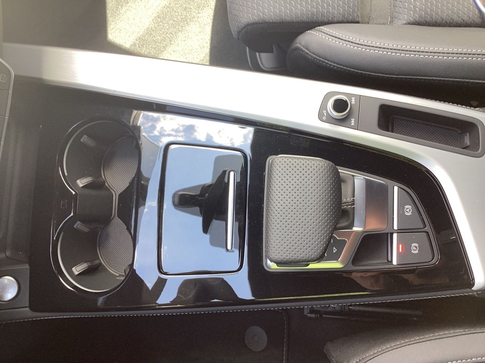 Audi A4 Avant 40 TFSI Q 2x S LINE MATRIX AHK LM19 KAM