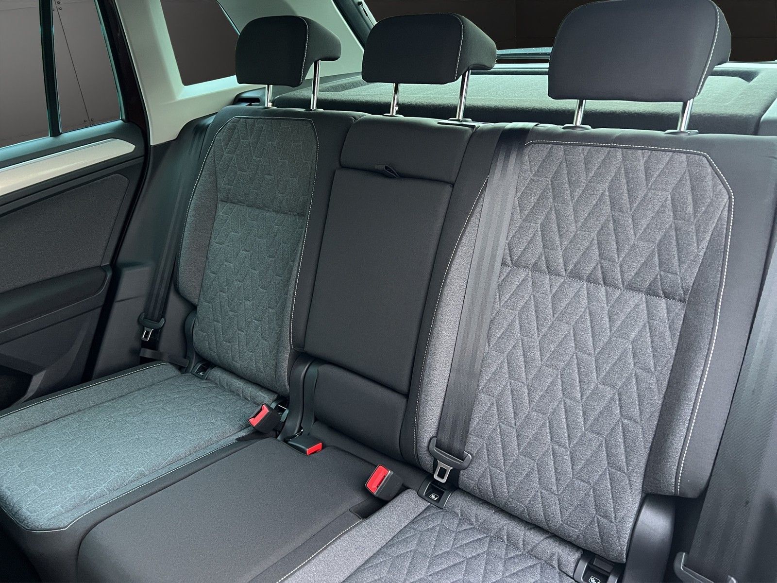 Volkswagen Tiguan 1.5 TSI MOVE DSG - Samsaru's Car Outlet
