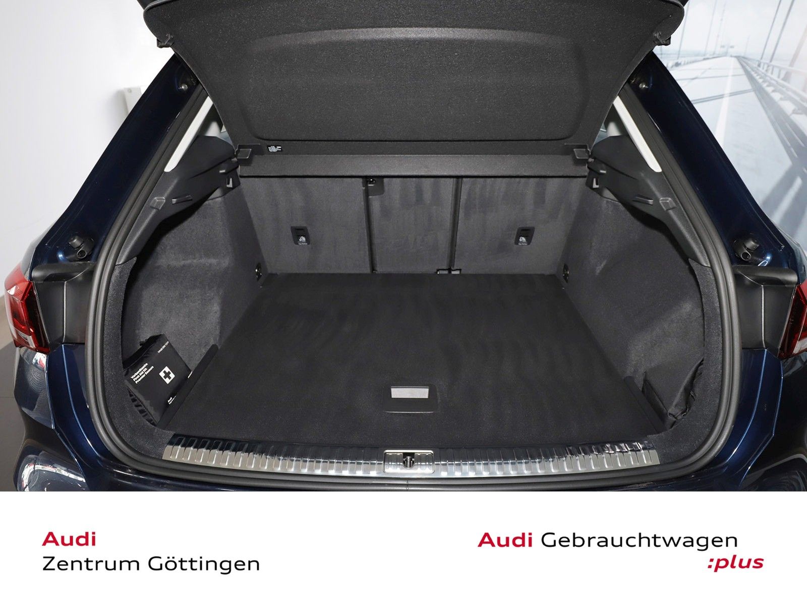 Audi Q3 40 TFSI qu. S tronic advanced - Samsaru's Car Outlet