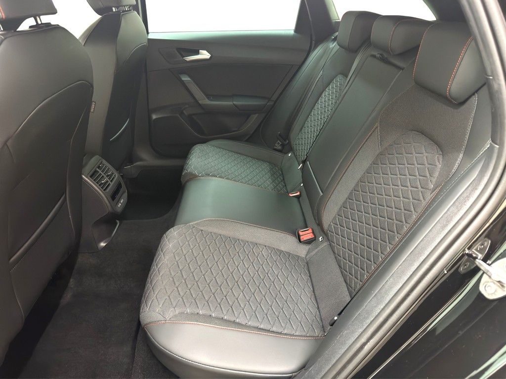 Seat Leon Sportstourer 2.0 TDI DSG FR AHK*LED*VIRTUAL