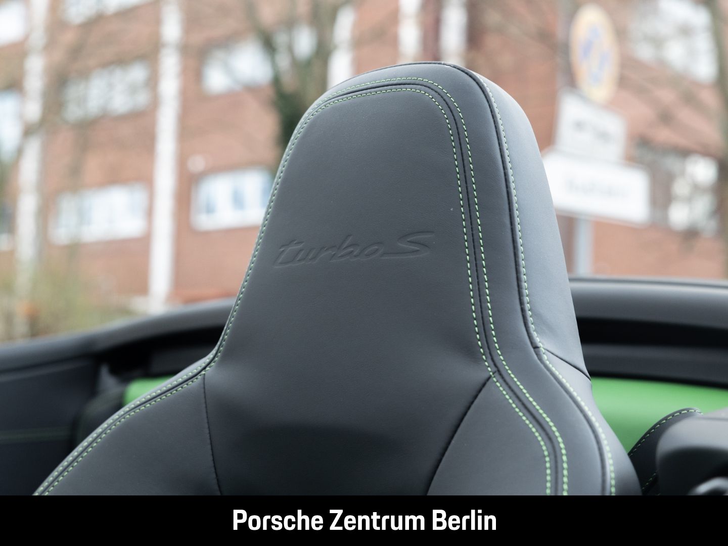 Porsche 992 911 Turbo S Cabrio Sportabgas Liftsystem-VA