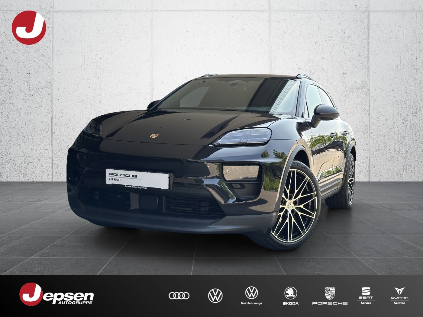 Porsche Macan 4 - Samsaru's Car Outlet