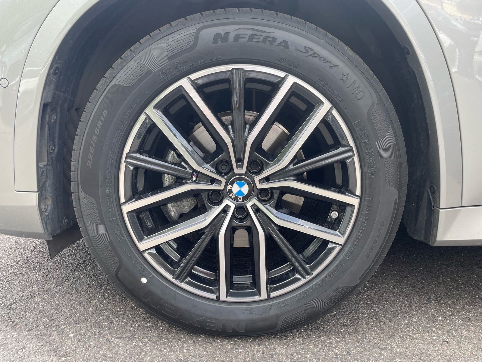 BMW X1 xDrive20d M Sport || AHK 360 ACC H&K Massage