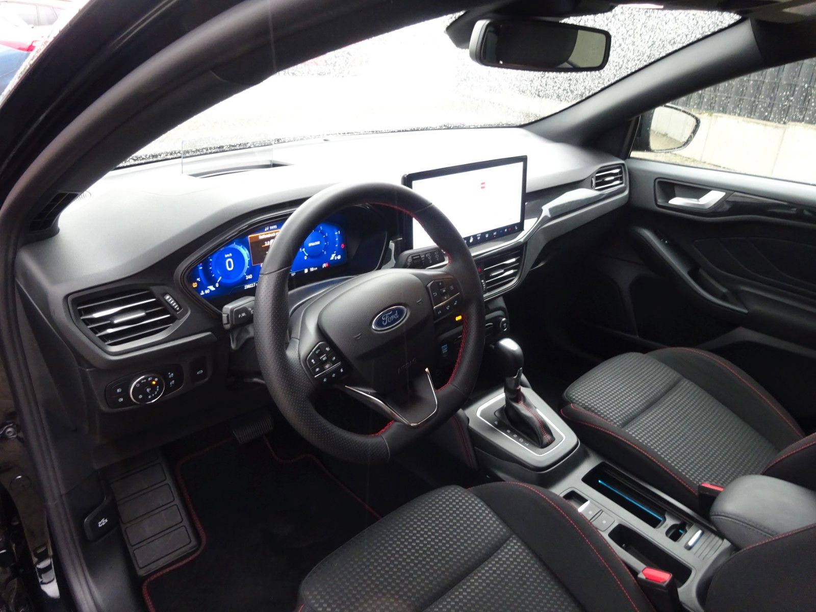 Ford Focus Turnier ST-Line X Autom AHK iACC HuD