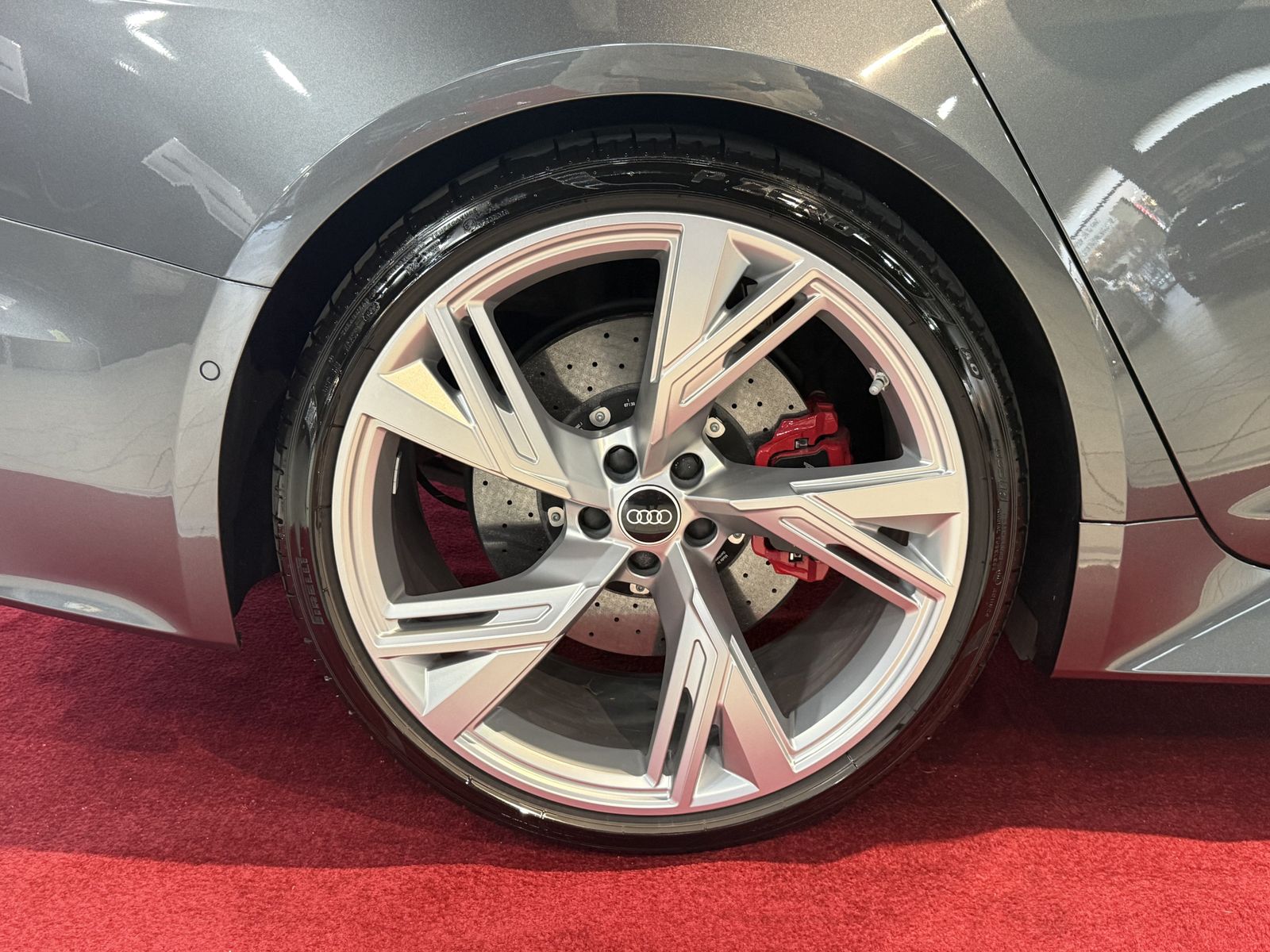 Audi RS6 4.0 TFSI quattro+Sitzbelüftung+360*Kamera