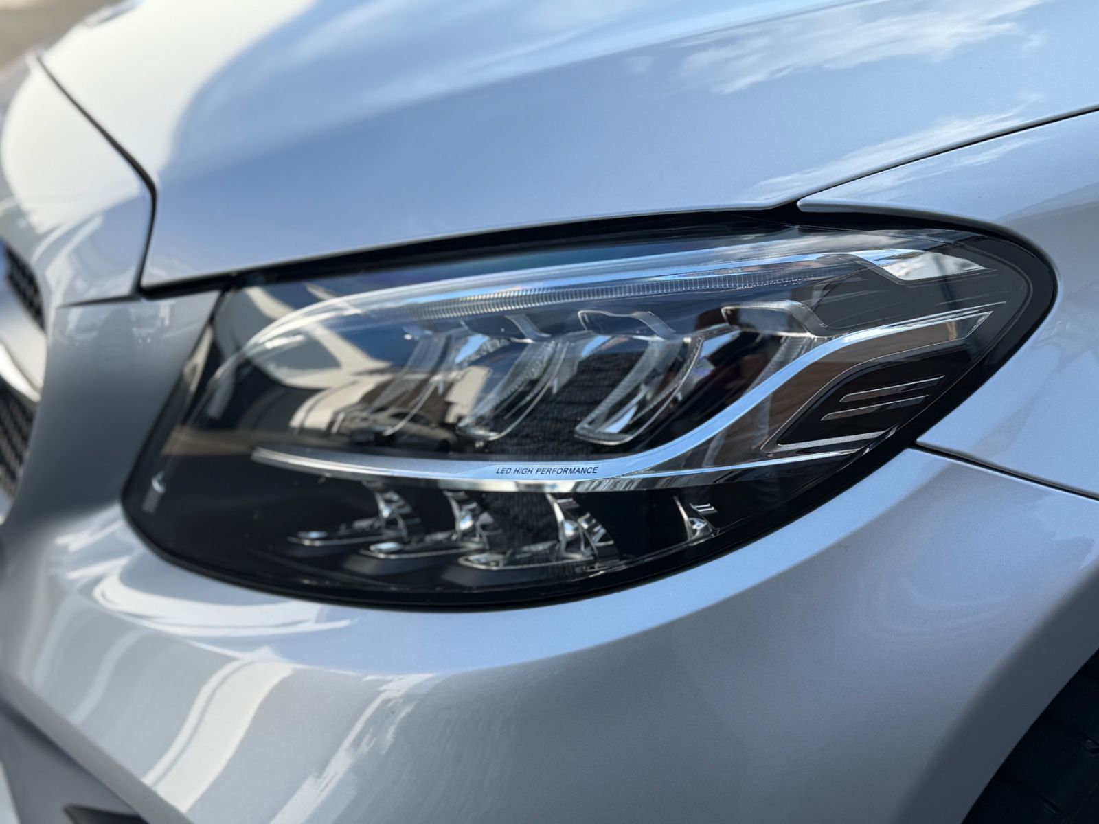 Mercedes-Benz C 200 Cabrio AMG Line - Samsaru's Car Outlet