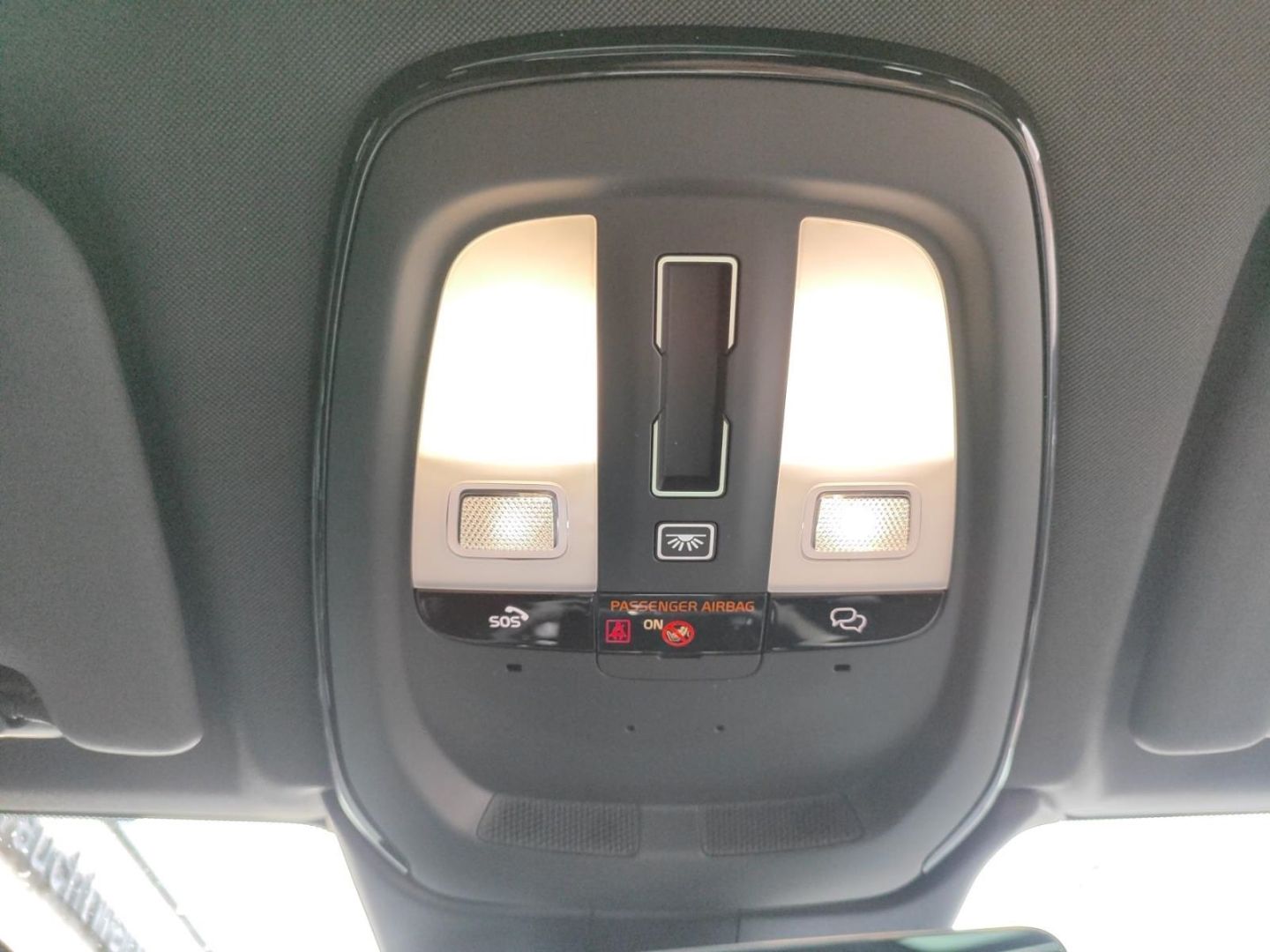 Volvo XC60 T8 Ultra Black Edition Recharge Plug-In Hyb - Samsaru's Car Outlet