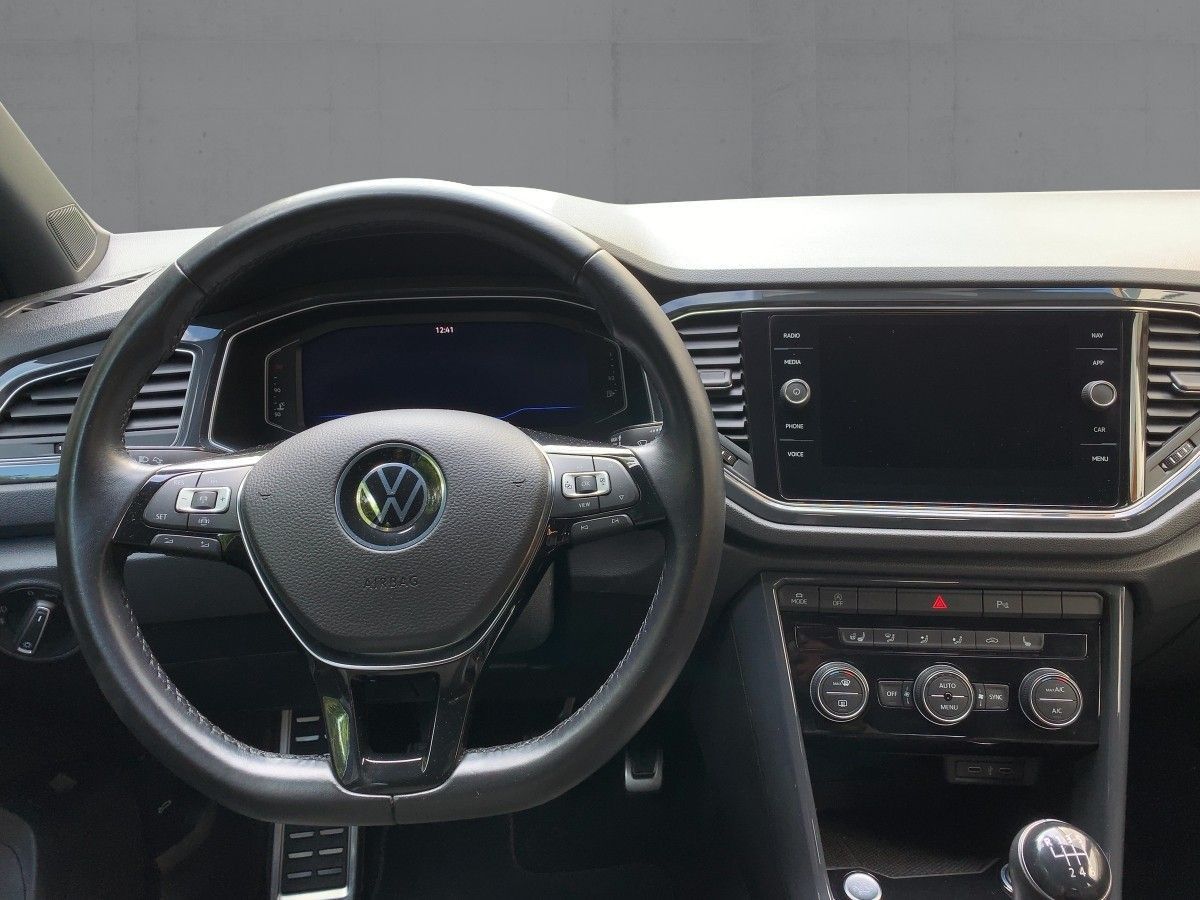 Volkswagen T-Roc 1.5 TSI R-LINE - Samsaru's Car Outlet