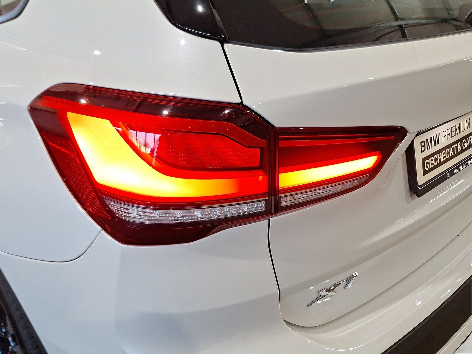 BMW X1 xDrive25e Sport Line - Samsaru's Car Outlet