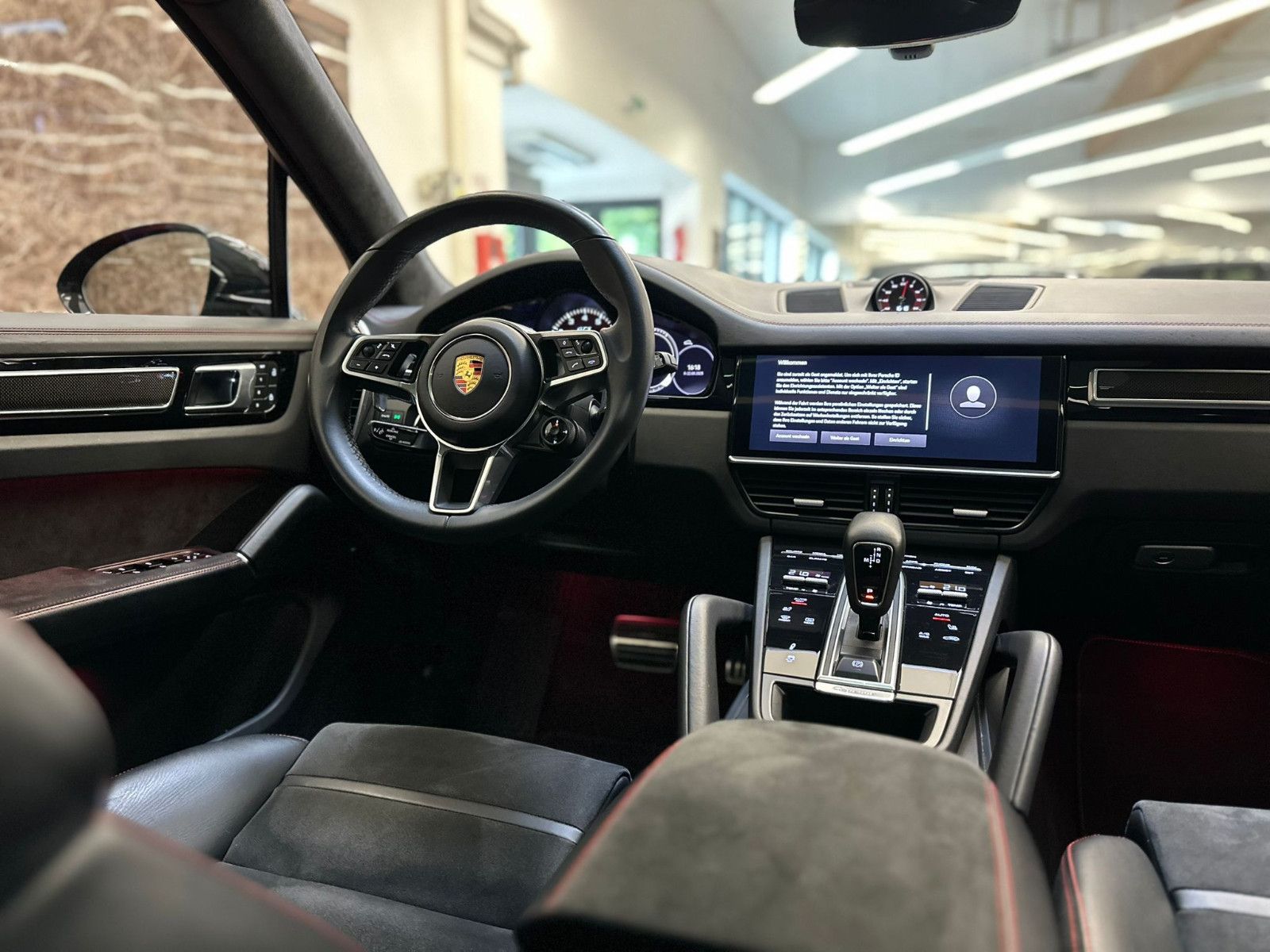 Porsche CAYENNE GTS 4.0 V8 BLACK PAKET PANO 360KAMERA