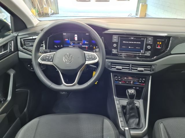 Volkswagen Taigo 1.0 TSI Life - Samsaru's Car Outlet