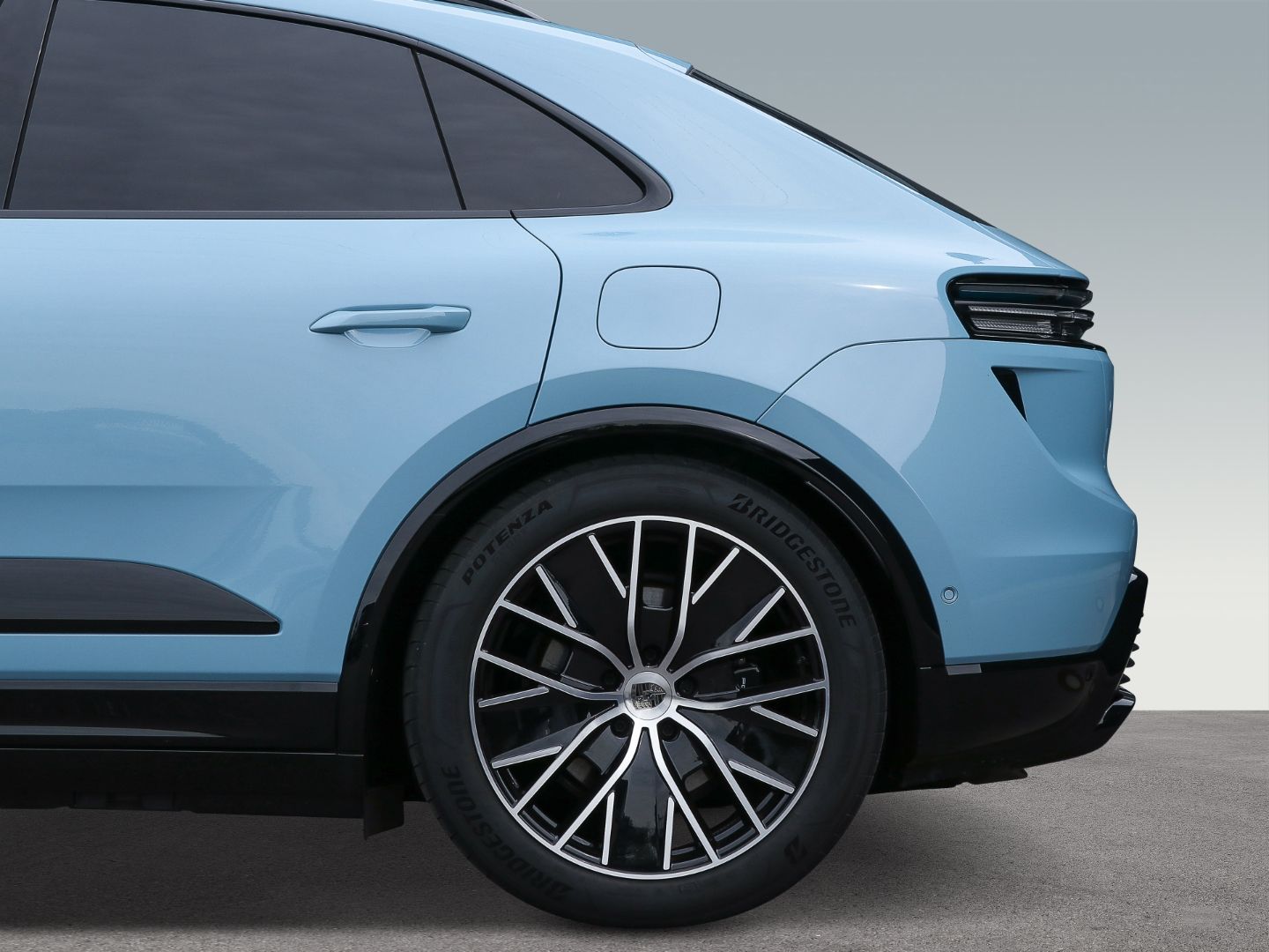 Porsche Macan Turbo InnoDrive HA-Lenkung Surround View
