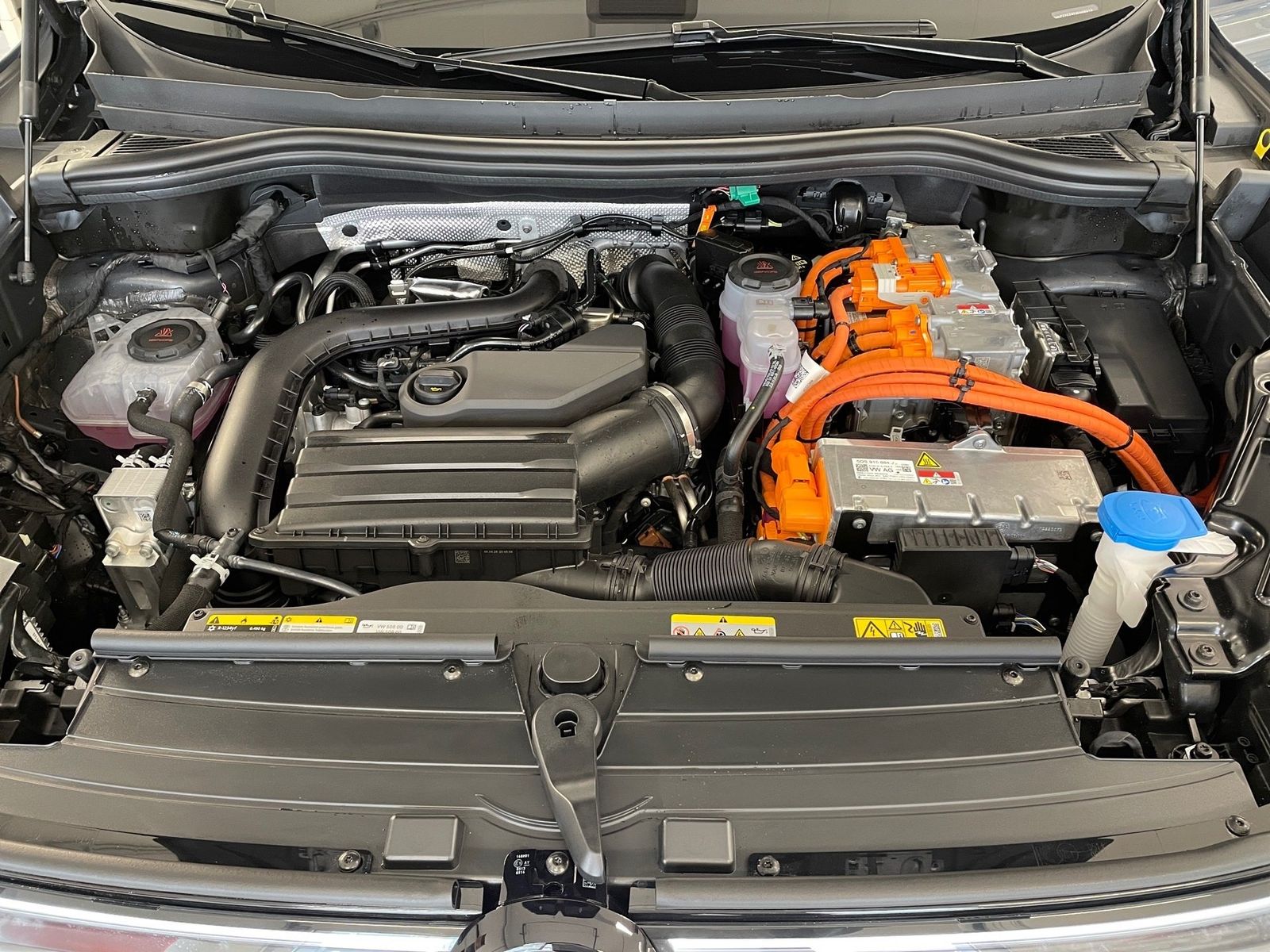 Volkswagen Tiguan 1.5 TSI eHybrid Elegance *AHK*NAVI*